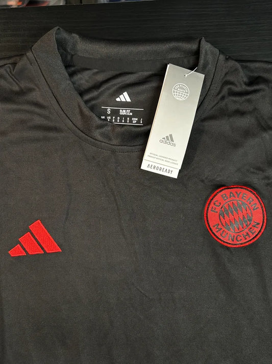 Kit Regata/Short Bayern de Munique Preto/Vermelho