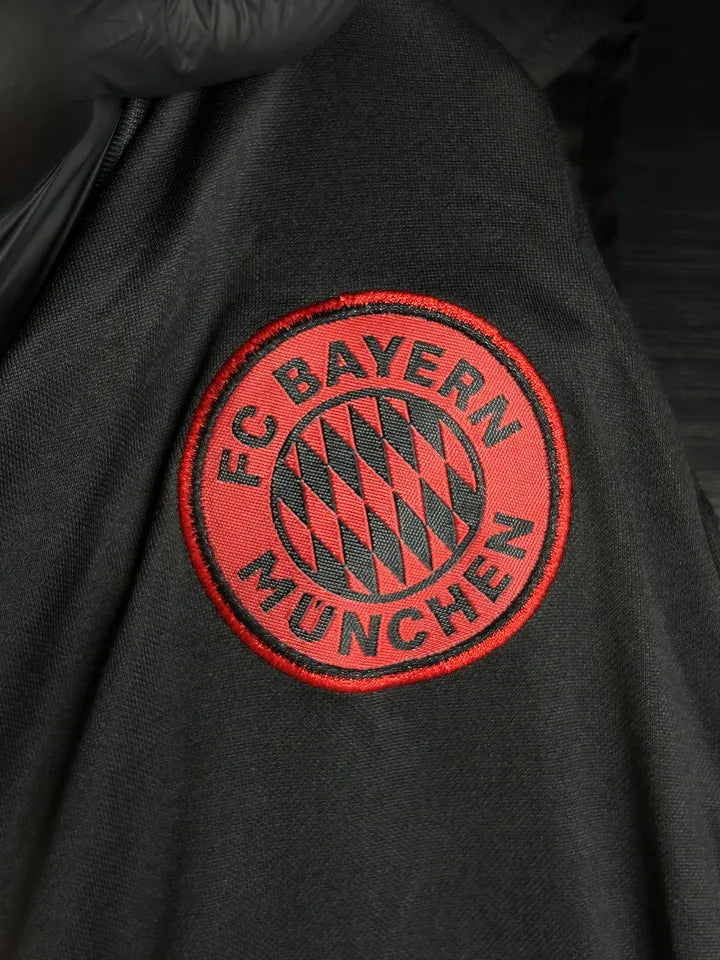 Kit Regata/Short Bayern de Munique Preto/Vermelho