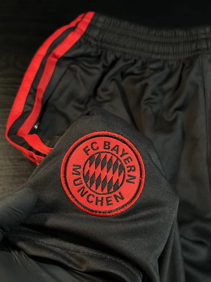Kit Regata/Short Bayern de Munique Preto/Vermelho