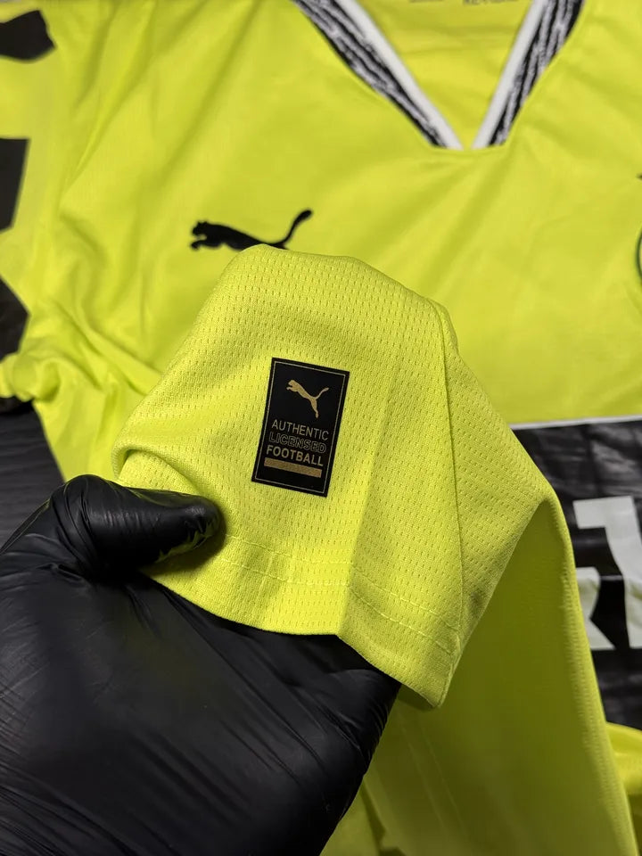 Camisa Borussia Dortmund Verde Limão 25/26