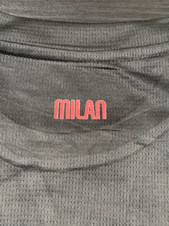 Kit Infantil Milan Listrado I 25/26