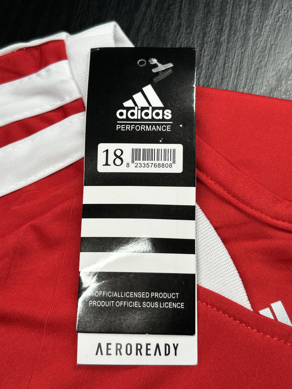 Kit Infantil Internacional Vermelha I 26/27 [Logo Diferente]