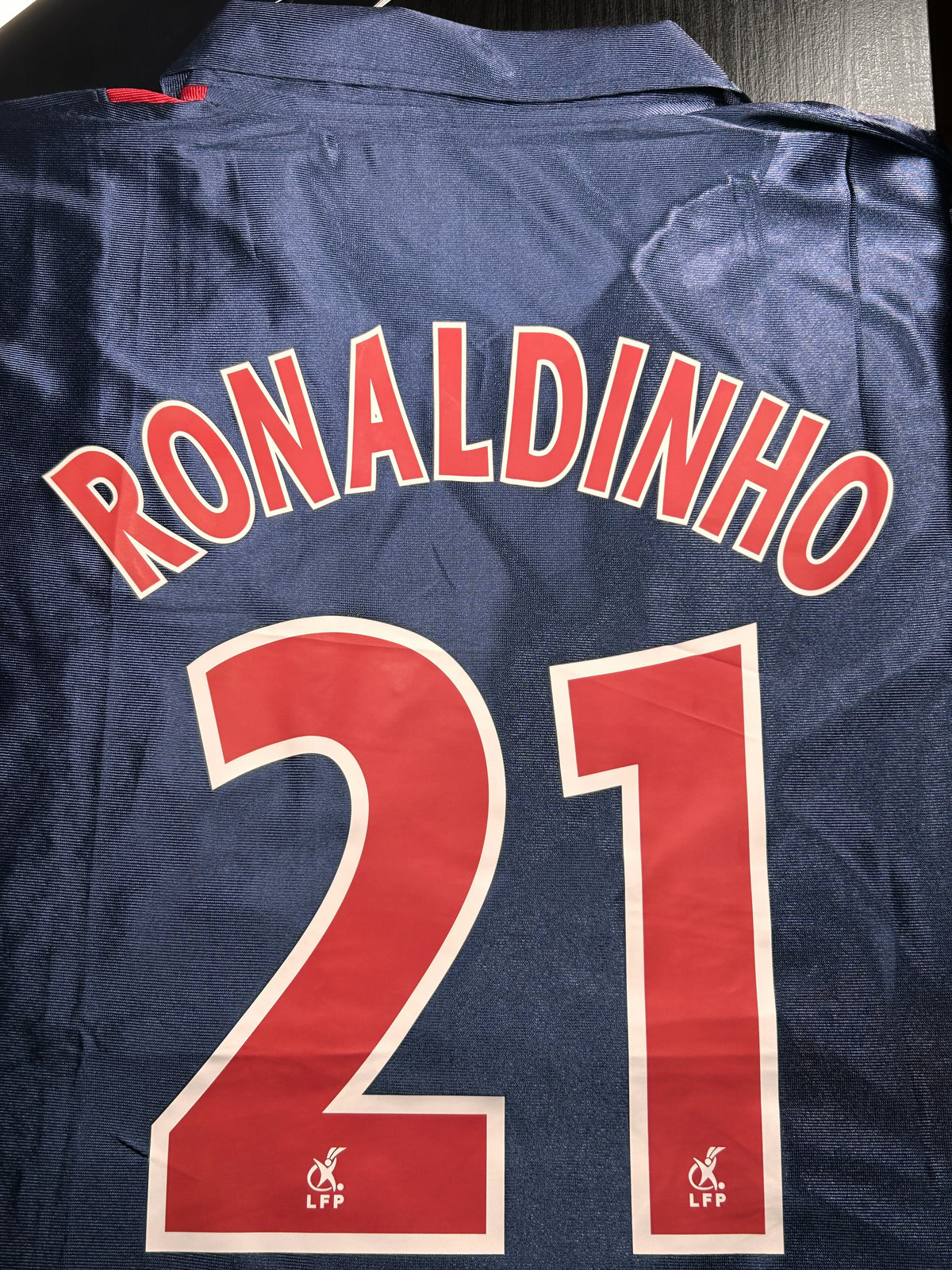 Camisa Retrô PSG I Ronaldinho 2001/02