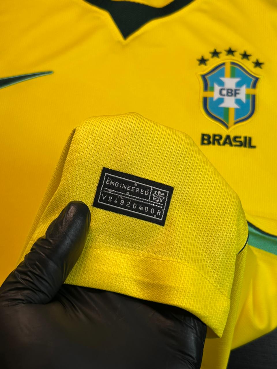 Camisa Feminina Seleção Brasil Amarela I 26/27 (Gola Verde Escuro)