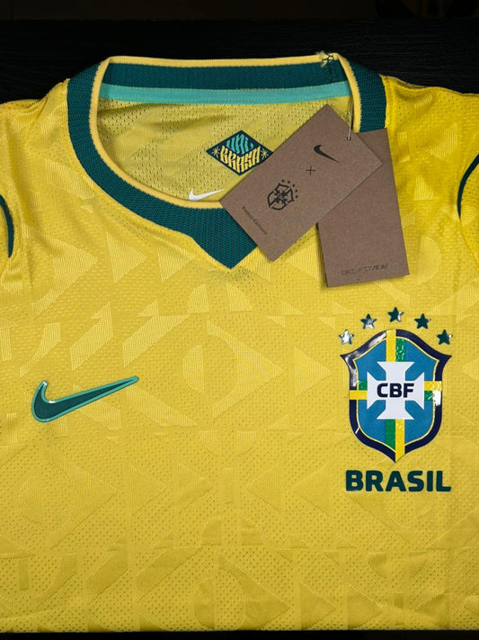 Camisa Feminina Jogador Seleção Brasil Amarela I 1.1 Idêntica a original 26/27