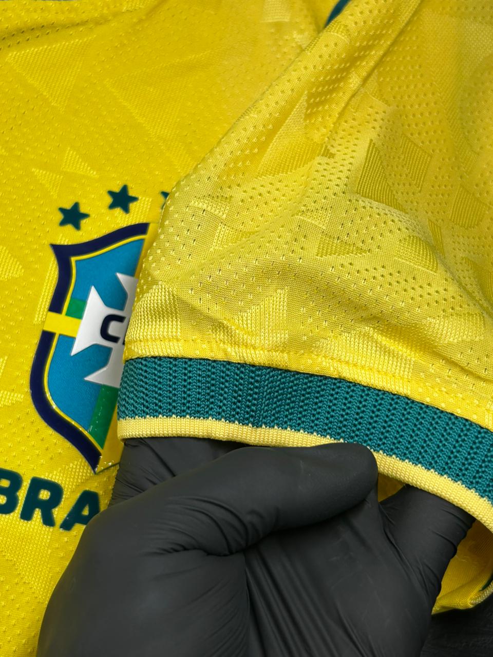 Camisa Feminina Jogador Seleção Brasil Amarela I 1.1 Idêntica a original 26/27