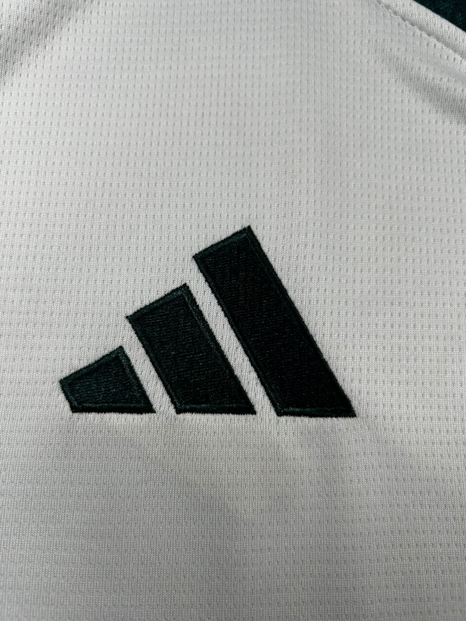 Camisa Real Madrid Branca I 26/27