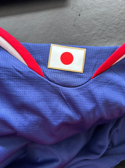 Camisa Japão Azul 26/27 – Detalhe Desalinhado