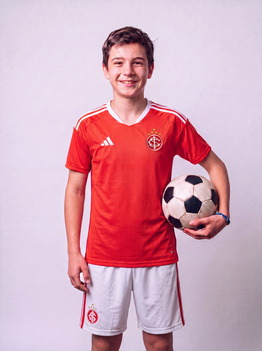 Kit Infantil Internacional Vermelha I 26/27 [Logo Diferente]