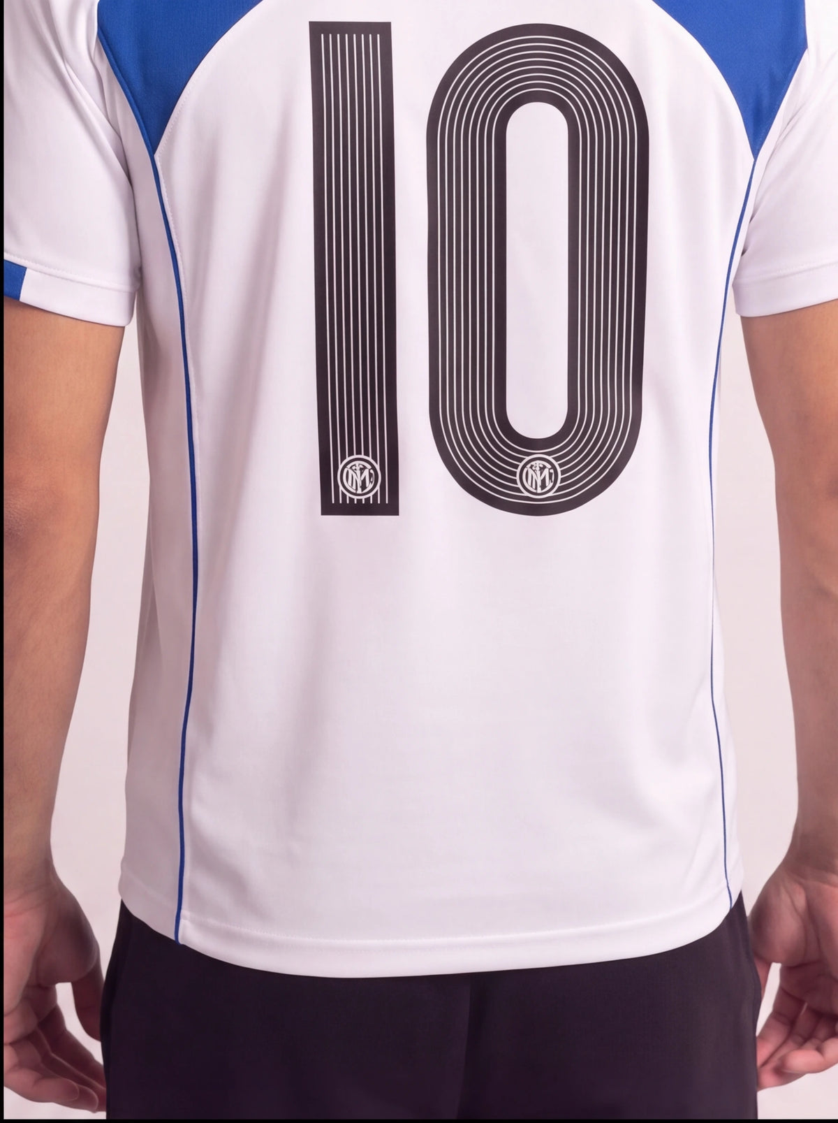 Camisa Retrô Inter de Milão 2004/05 - Adriano